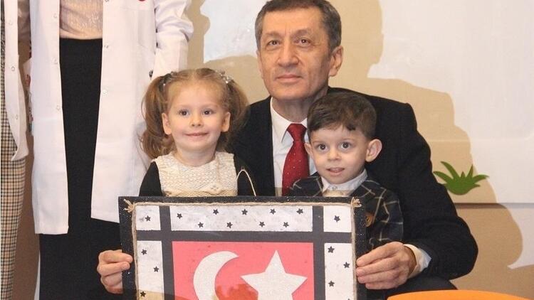 Milli Eğitim Bakanı’ndan ailelere: Bırakın çocuklarınız mücadele etsin
