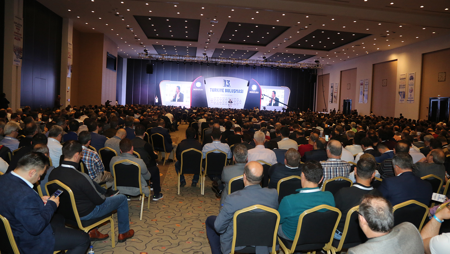 Toplu Sözleşme Masasına Yetkili Olmayan Sendikalar Oturmamalı