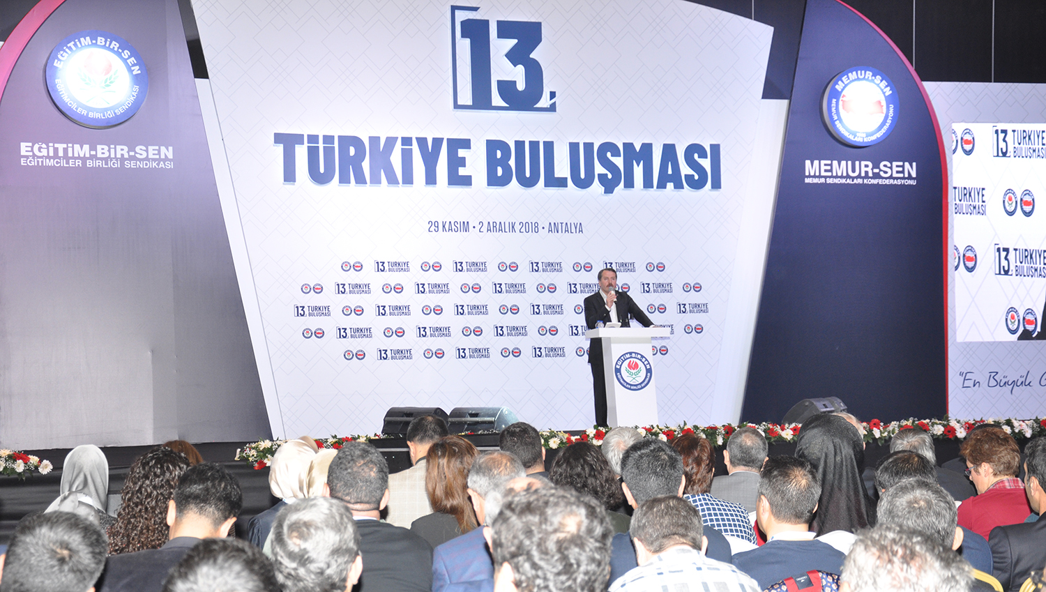 Toplu Sözleşme Masasına Yetkili Olmayan Sendikalar Oturmamalı