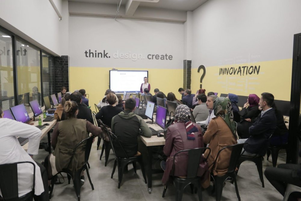 28.000 Öğretmenin Katılımıyla Şanlıurfa’da 2023 Vizyonu Çalıştayı Düzenlendi