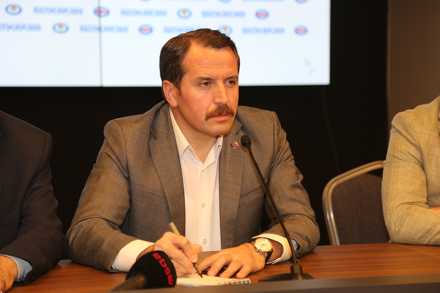 Kamuda sözleşmelilik bitmeli, aileler birleşmeli