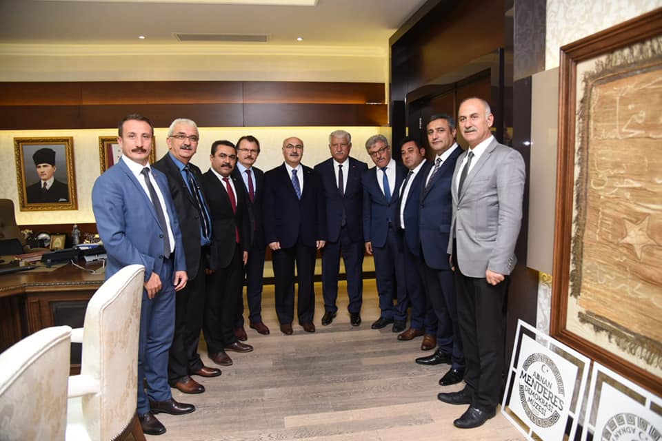 İLKSAN Yönetim Kurulu üyeleri şehit öğretmenin ailesini ziyaret etti