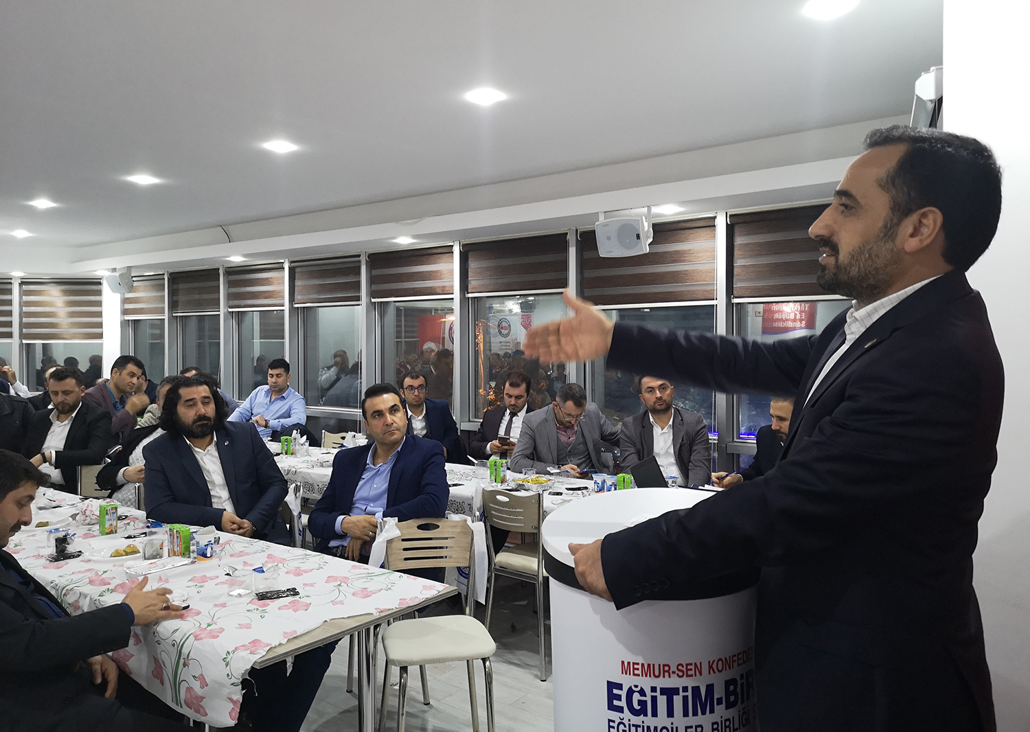 Kamuda sözleşmeli istihdamından vazgeçilmelidir