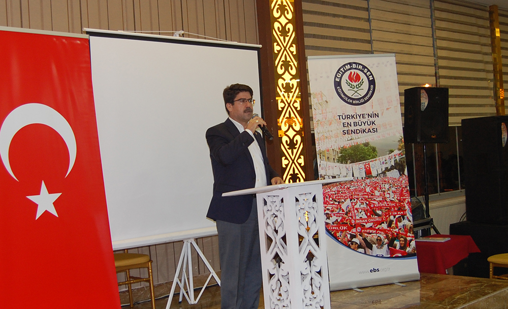 İstihdamda Ücretli, Sözleşmeli Gibi Ayrımlara Son Verilmelidir