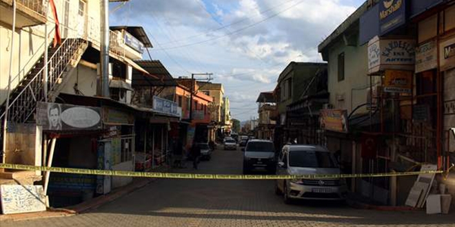 O ilimizde koronavirüs nedeniyle cadde ve bulvarlar kapatıldı