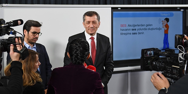 Bakan Ziya Selçuk: ''Öğretmenlerin Bu Sürecin İçinde Yer Alması Şart''