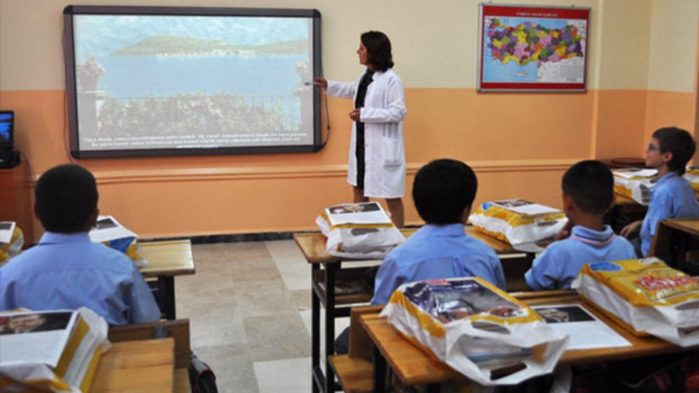 Okullara 23 bin etkileşimli tahta kurulumu yapılacak