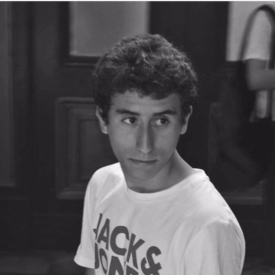 Lise Öğrencisi Depremde Hayatını Kaybetti