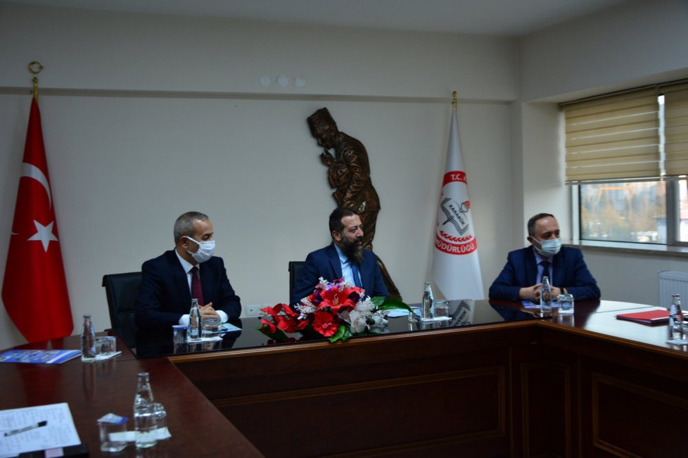 MEB Bakan Danışmanı Erhan ANGIN Proje Yürütücüsü Öğretmenler ve Özel Okul Kurucu Temsilcileri ile Bir Araya Geldi