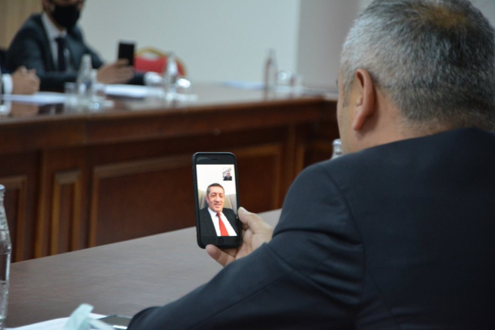 MEB Bakan Danışmanı Erhan ANGIN Proje Yürütücüsü Öğretmenler ve Özel Okul Kurucu Temsilcileri ile Bir Araya Geldi