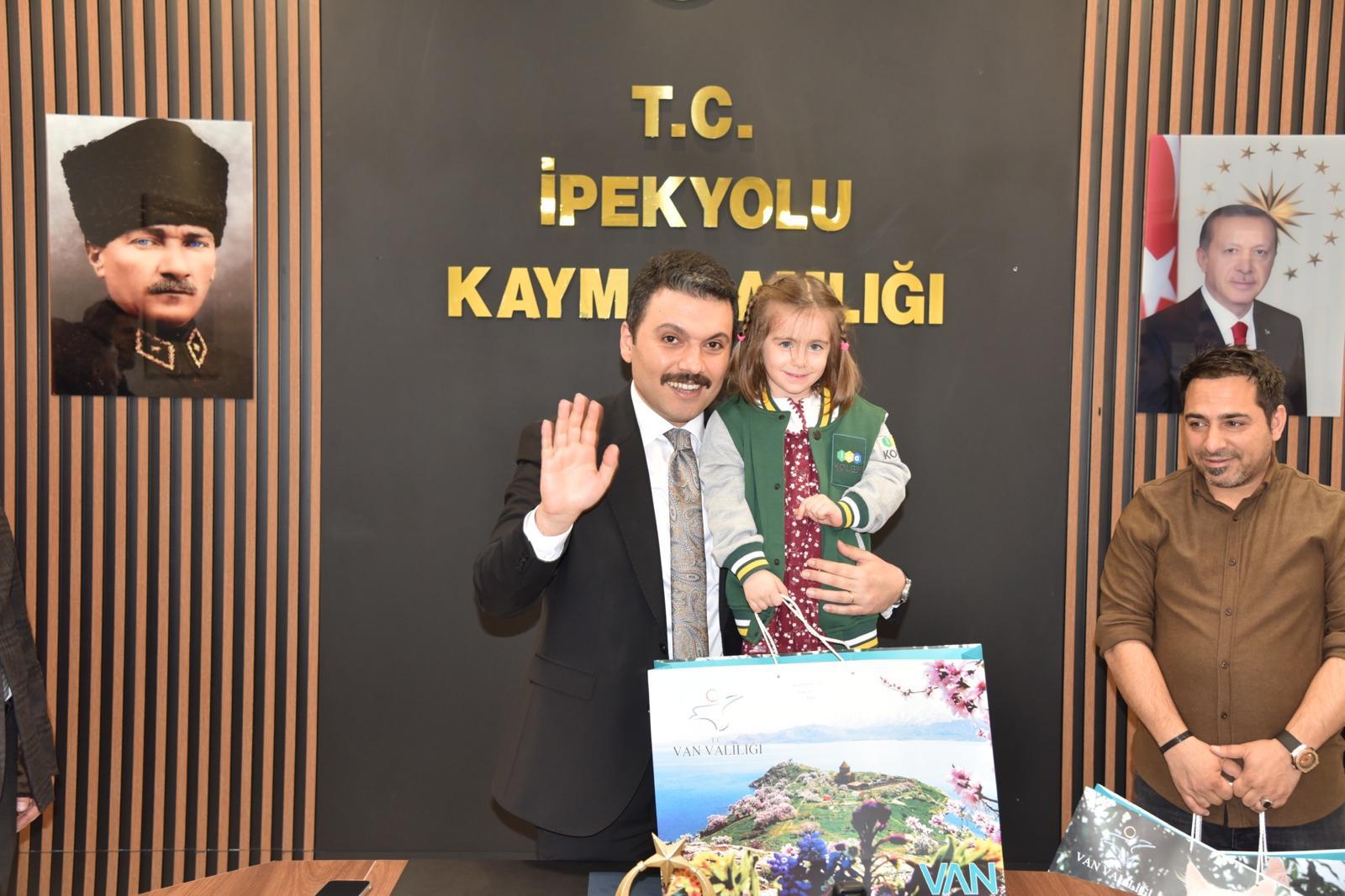 251c79bb-ebe4-4264-be70-041c6878812f-8a1c2d69-0088-46bd-ace8-92237417fcae