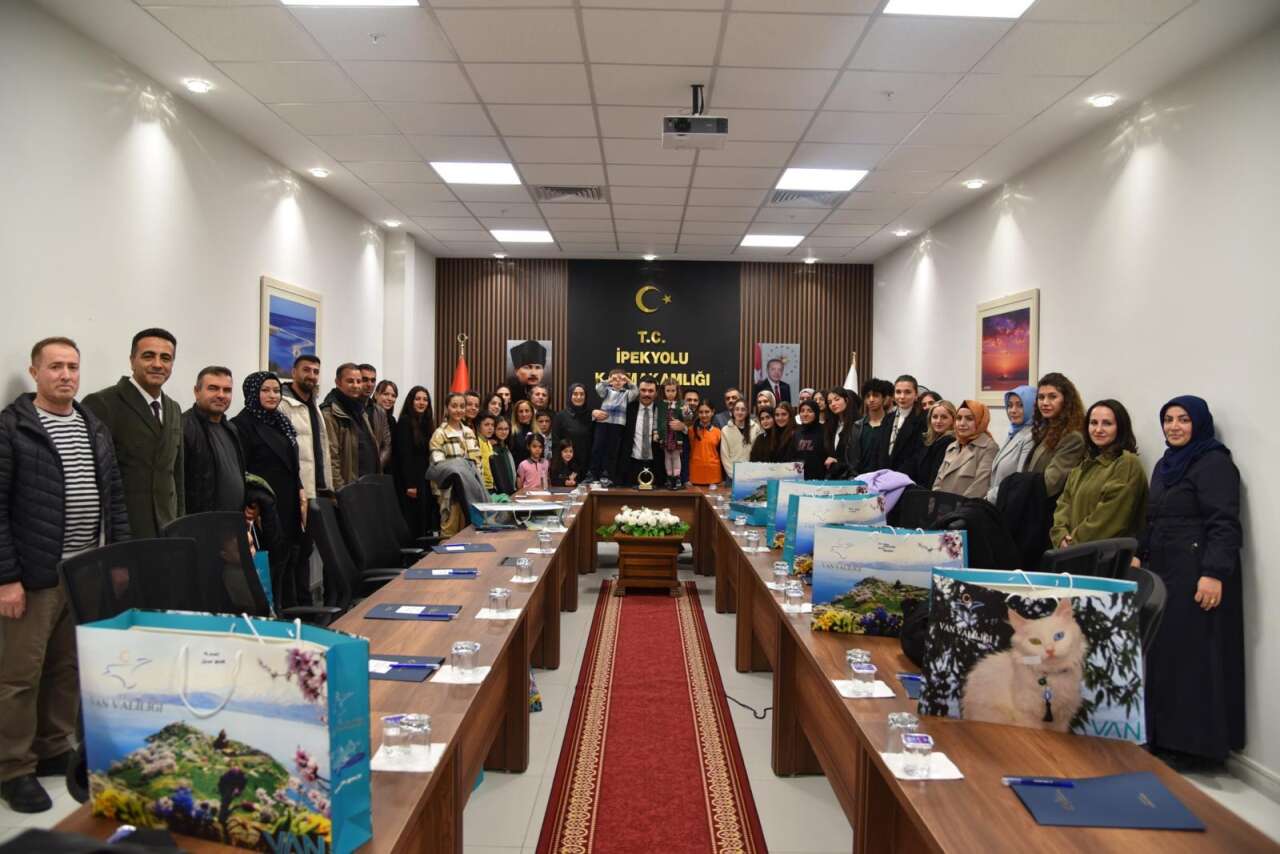 ba52449b-1a05-4596-a311-bae3e3984688-153d898e-732c-453a-8a49-f0b3f5f6d4da